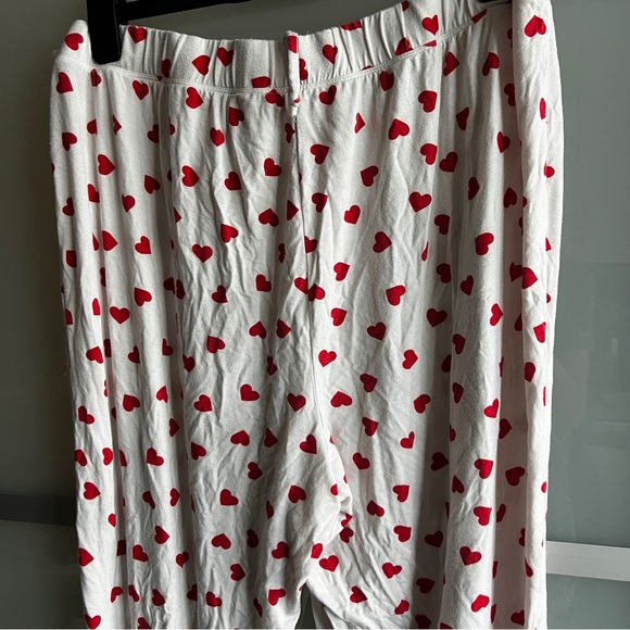 Skims Sleep Long Sleeve Button Up Pajama Set Valentines Hearts - Picture 8 of 10